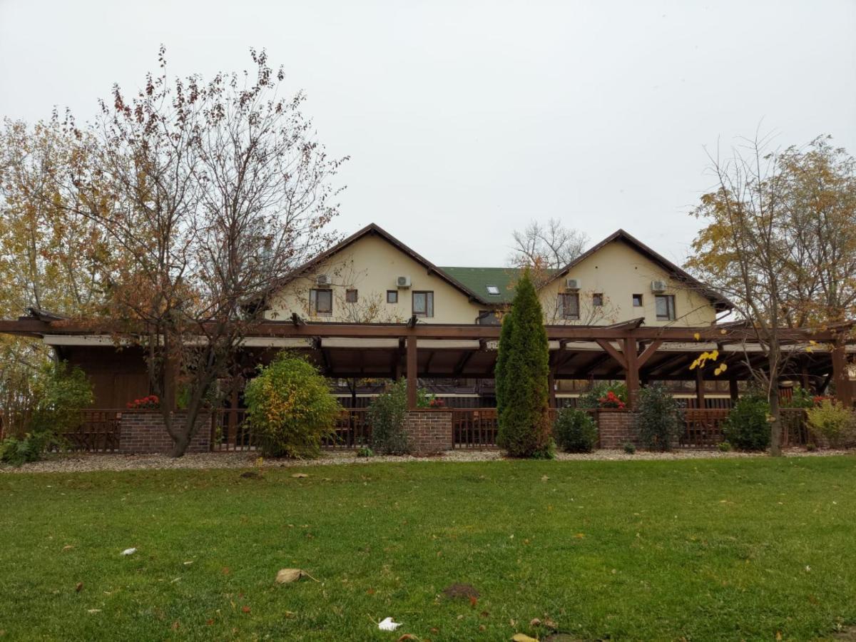Pensiunea Lunca Arad Exterior foto
