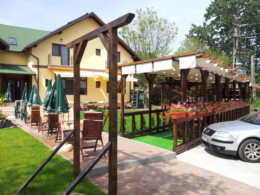 Pensiunea Lunca Arad Exterior foto